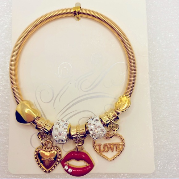 Bracelet Lips Love Hearts Crystals on wire in Golden tone. - Picture 4 of 6